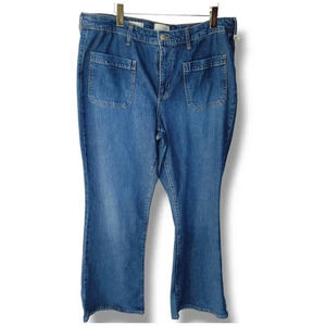Universal Thread Women's Plus Size blue denim high rise flare jeans - size 17​